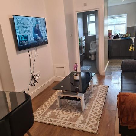 Luxury One Bedroom Flat London Eksteriør bilde