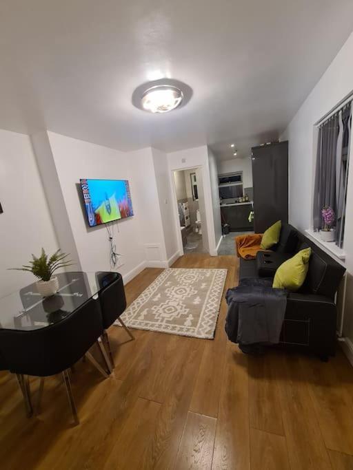Luxury One Bedroom Flat London Eksteriør bilde