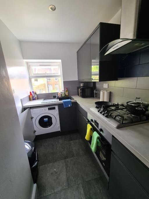Luxury One Bedroom Flat London Eksteriør bilde